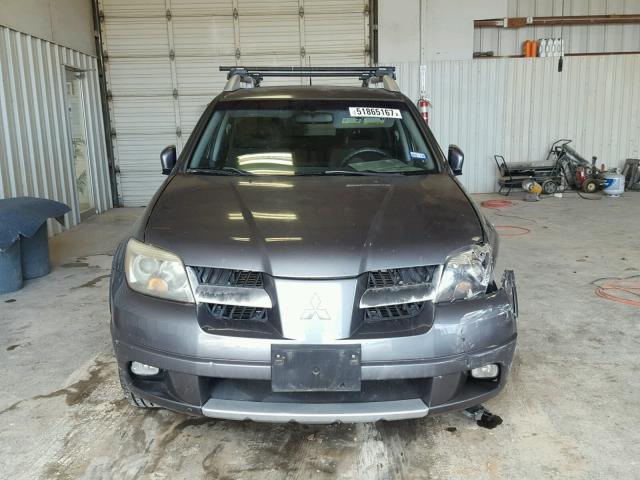 JA4LX41F16U034494 - 2006 MITSUBISHI OUTLANDER GRAY photo 9