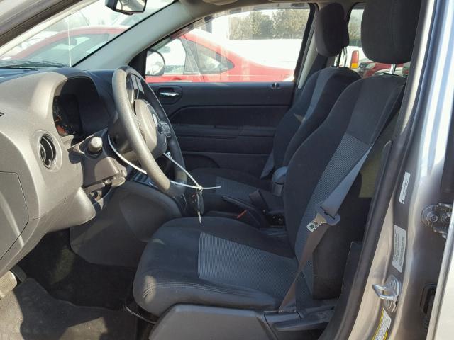 1C4NJDBB2GD500804 - 2016 JEEP COMPASS SP ვერცხლისფერი ფოტო 5