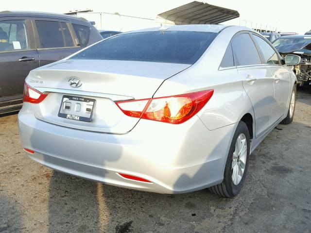 5NPEB4AC4DH654895 - 2013 HYUNDAI SONATA GLS SILVER photo 4