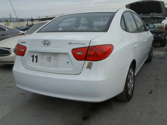 KMHDU46D37U120445 - 2007 HYUNDAI ELANTRA GL WHITE photo 4