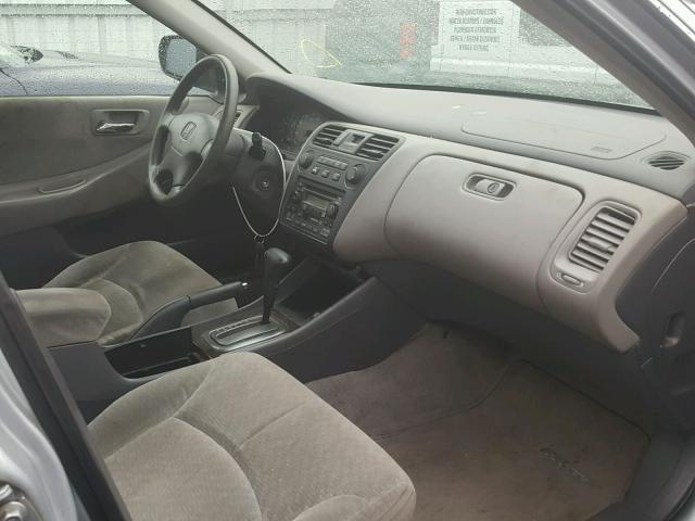 1HGCF86641A102288 - 2001 HONDA ACCORD VAL SILVER photo 5