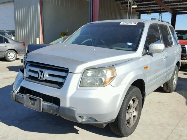 5FNYF28596B005351 - 2006 HONDA PILOT EX SILVER photo 2