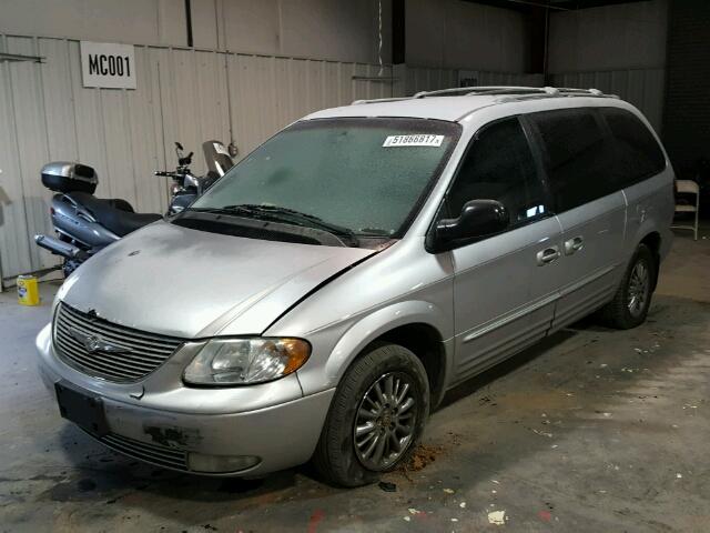 2C8GP64L12R504064 - 2002 CHRYSLER TOWN & COU SILVER photo 2