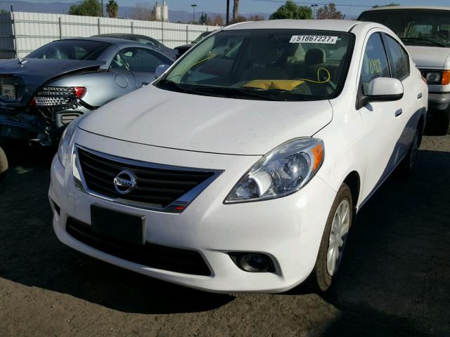 3N1CN7AP0DL875691 - 2013 NISSAN VERSA S WHITE photo 2