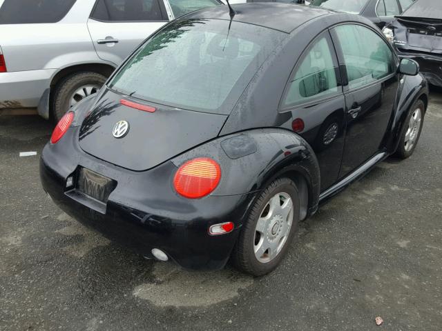3VWCT21C31M415060 - 2001 VOLKSWAGEN NEW BEETLE 黑色 照片 4