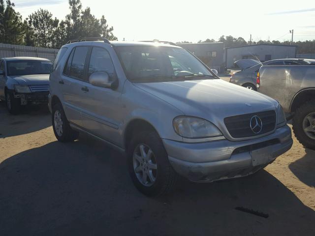 4JGAB72E7XA078470 - 1999 MERCEDES-BENZ ML 430 银色 照片 1