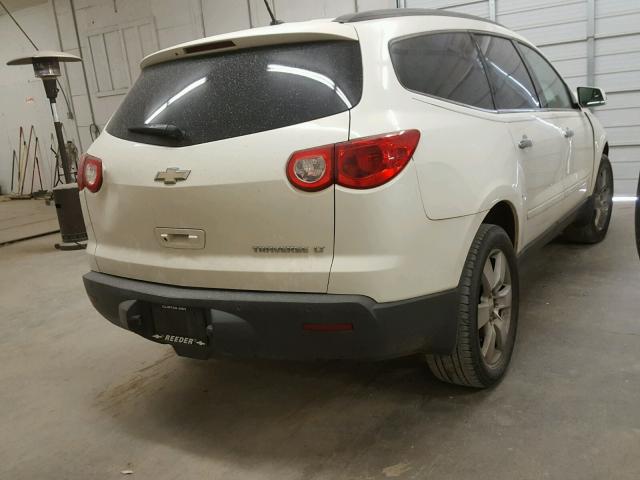 1GNKRGED0CJ199950 - 2012 CHEVROLET TRAVERSE L WHITE photo 4