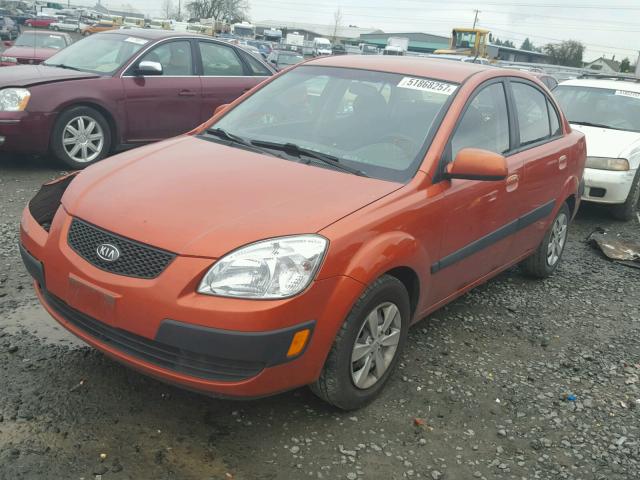 KNADE123086412800 - 2008 KIA RIO BASE ORANGE photo 2