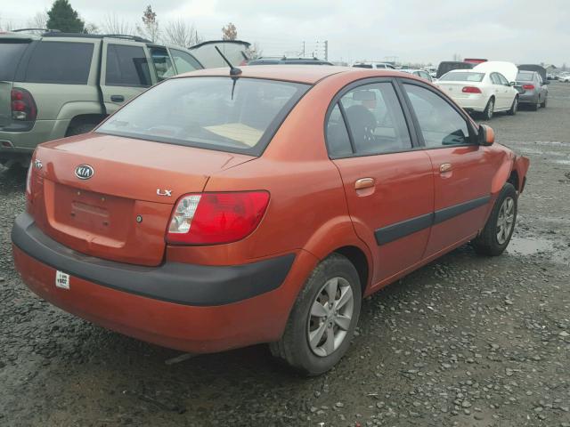 KNADE123086412800 - 2008 KIA RIO BASE ORANGE photo 4