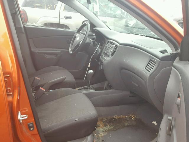 KNADE123086412800 - 2008 KIA RIO BASE ORANGE photo 5