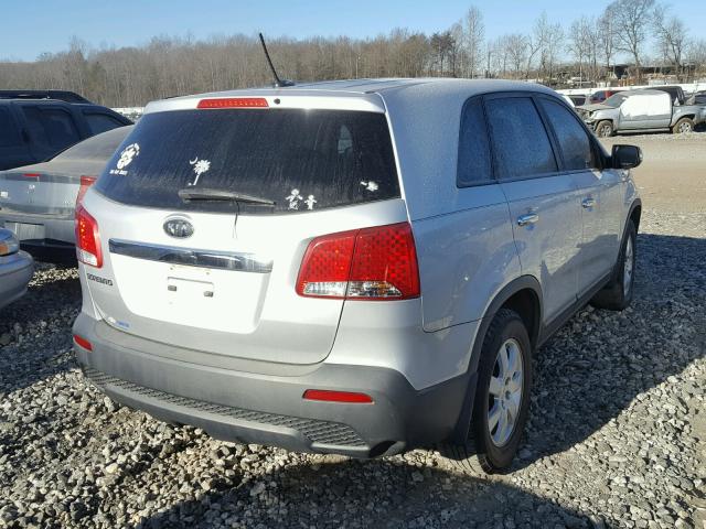 5XYKT3A18BG077592 - 2011 KIA SORENTO BA SILVER photo 4