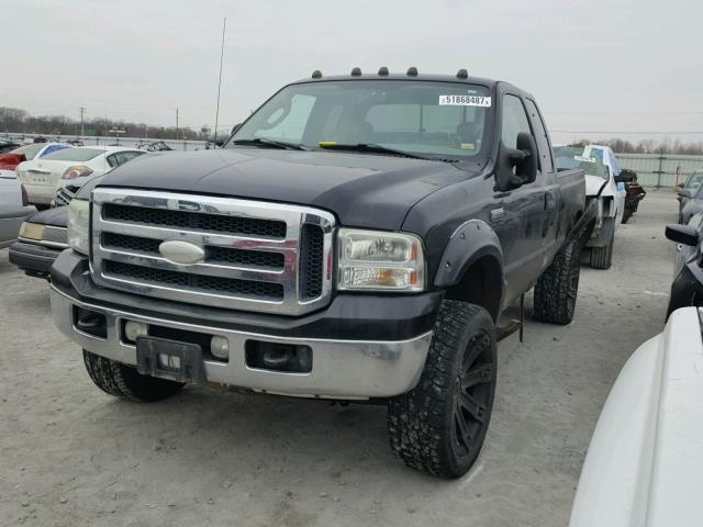 1FTSX21566EB09617 - 2006 FORD F250 SUPER BLACK photo 2