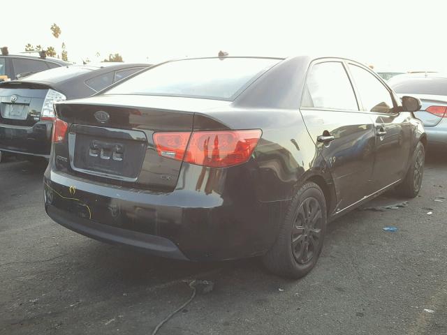 KNAFU4A29D5646195 - 2013 KIA FORTE EX BLACK photo 4