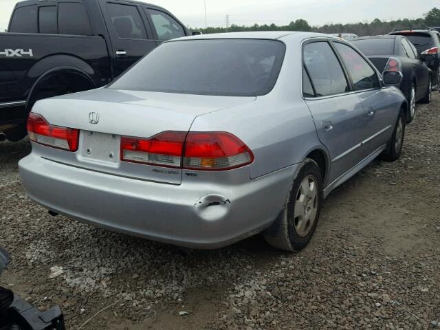 1HGCG165X2A057192 - 2002 HONDA ACCORD EX SILVER photo 4