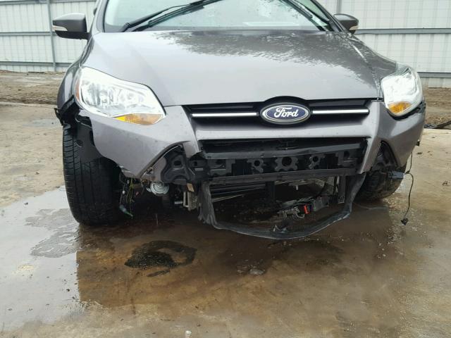 1FADP3K23EL246923 - 2014 FORD FOCUS SE GRAY photo 9