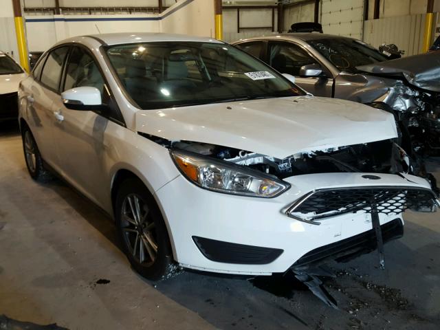 1FADP3F25FL234333 - 2015 FORD FOCUS SE WHITE photo 1