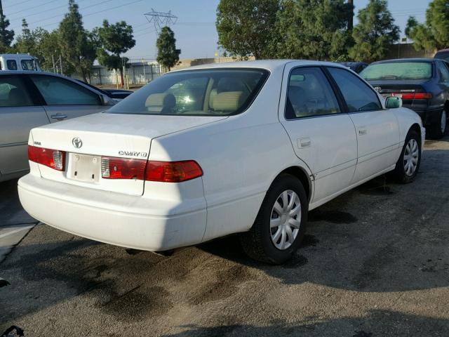 JT2BG22K810565931 - 2001 TOYOTA CAMRY CE WHITE photo 4