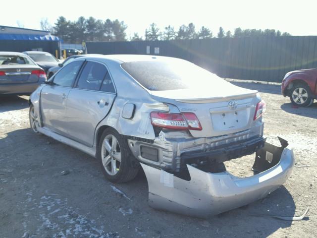 4T1BF3EK5BU210250 - 2011 TOYOTA CAMRY BASE SILVER photo 3