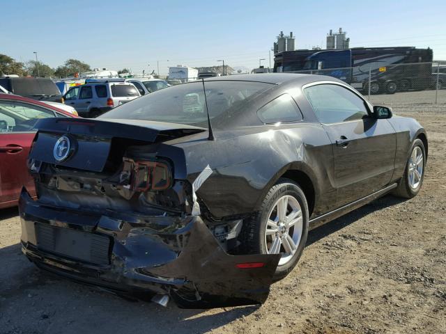 1ZVBP8AM4E5254807 - 2014 FORD MUSTANG BLACK photo 4