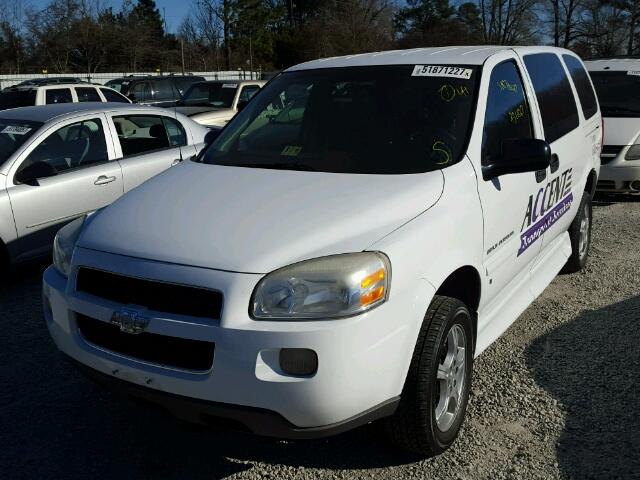 1GBDV13W18D181627 - 2008 CHEVROLET UPLANDER I 白色 照片 2