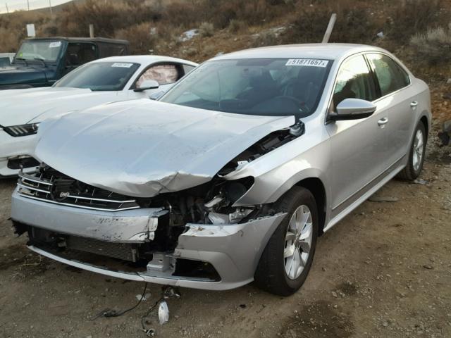 1VWAT7A39HC018503 - 2017 VOLKSWAGEN PASSAT S SILVER photo 2