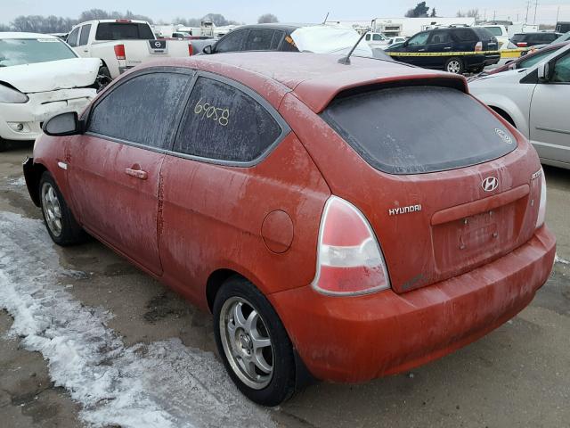 KMHCM36C57U036396 - 2007 HYUNDAI ACCENT GS ORANGE photo 3