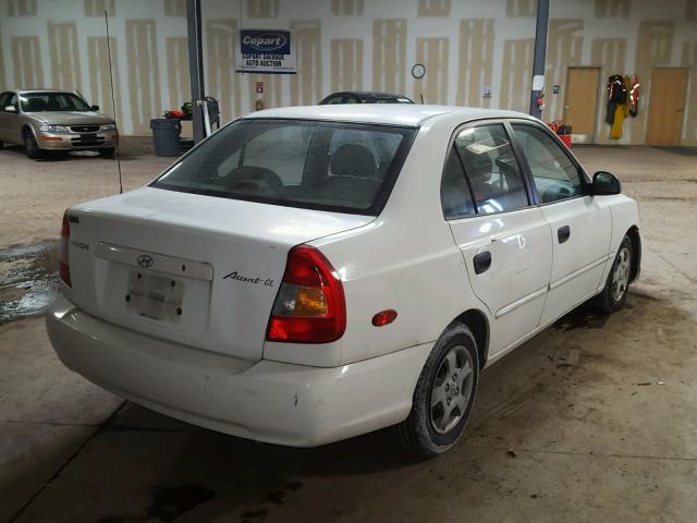 KMHCG45C42U382611 - 2002 HYUNDAI ACCENT GL WHITE photo 4