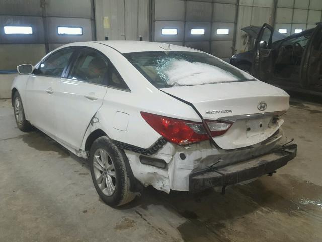 5NPEB4AC2DH655415 - 2013 HYUNDAI SONATA GLS WHITE photo 3