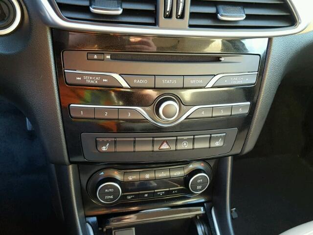 SJKCH5CP9JA046768 - 2018 INFINITI QX30 BASE GRAY photo 9