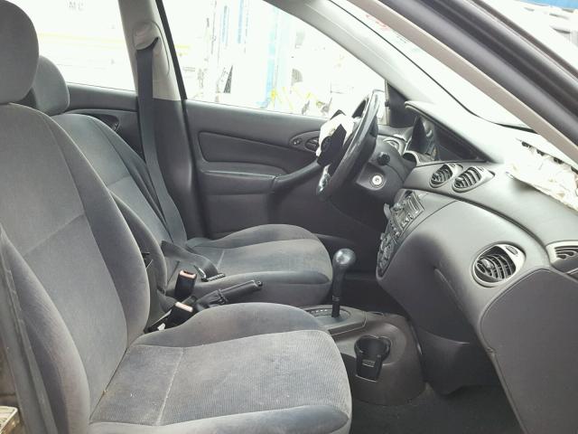 1FAFP34302W307203 - 2002 FORD FOCUS SE GRAY photo 5