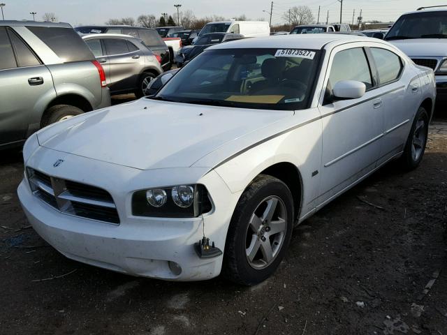 2B3CA3CV8AH309717 - 2010 DODGE CHARGER SX WHITE photo 2