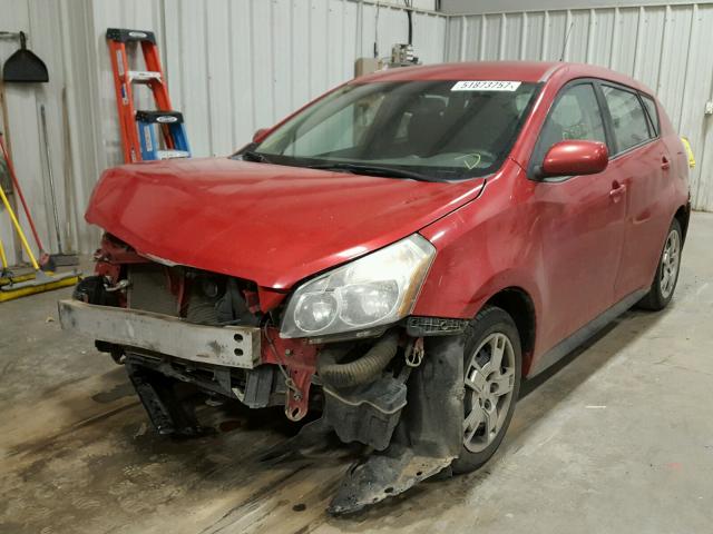 5Y2SP6E0XAZ419812 - 2010 PONTIAC VIBE RED photo 2