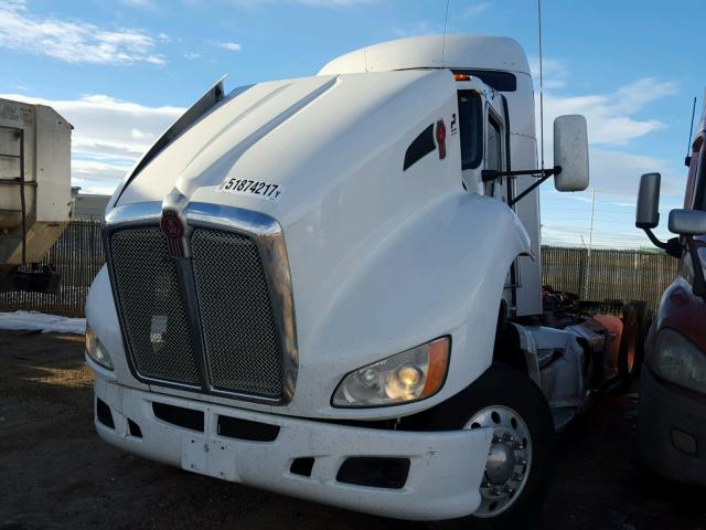 1XKADP9X7EJ391655 - 2014 KENWORTH CONSTRUCTI WHITE photo 2