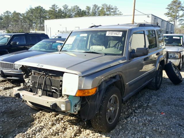 1J8HH48N06C144392 - 2006 JEEP COMMANDER GOLD photo 2