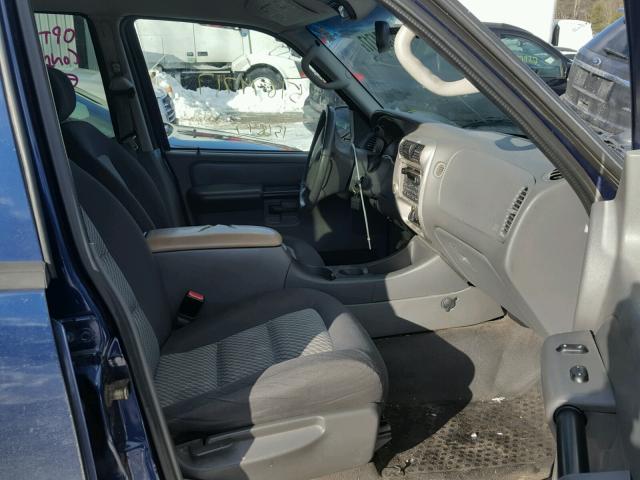 1FMZU67K44UA27573 - 2004 FORD EXPLORER S BLUE photo 5