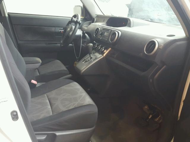JTLZE4FE2DJ032097 - 2013 TOYOTA SCION XB თეთრი ფოტო 5
