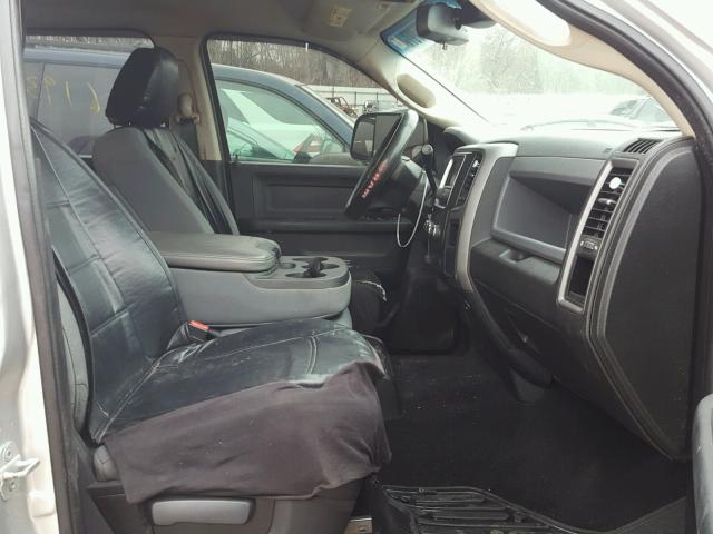 3C6TR5CT1DG537751 - 2013 RAM 2500 ST SILVER photo 5