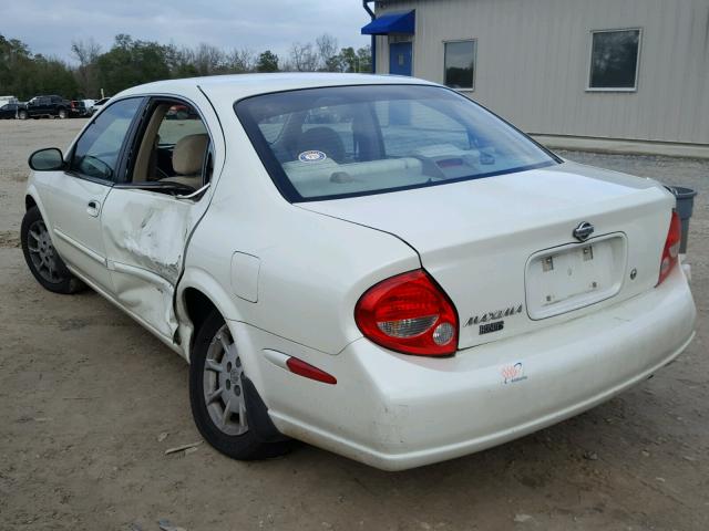 JN1CA31D8YT750594 - 2000 NISSAN MAXIMA GLE WHITE photo 3