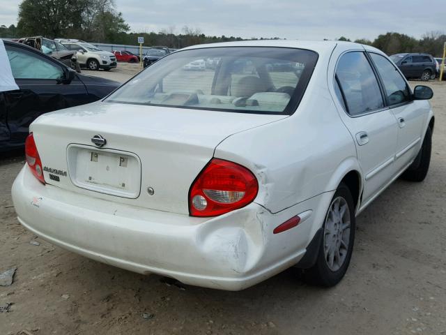 JN1CA31D8YT750594 - 2000 NISSAN MAXIMA GLE WHITE photo 4