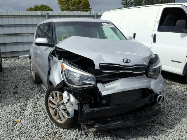 KNDJP3A56J7506565 - 2018 KIA SOUL + SILVER photo 1