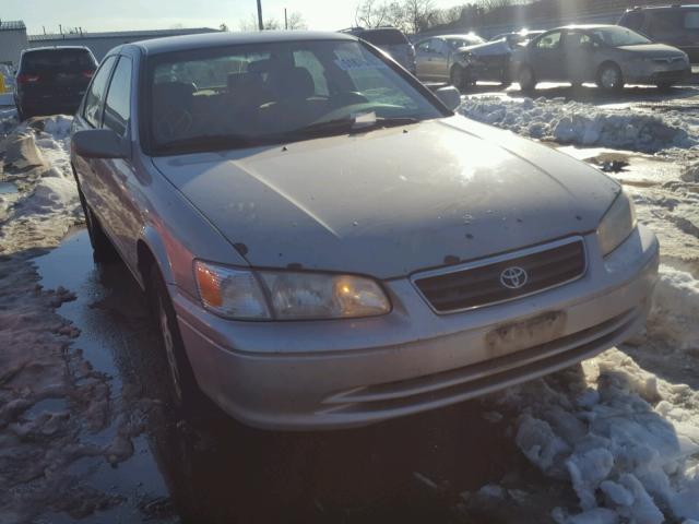 4T1BF22K01U118086 - 2001 TOYOTA CAMRY LE თაფლისფერი ფოტო 1