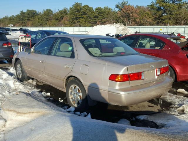 4T1BF22K01U118086 - 2001 TOYOTA CAMRY LE TAN photo 3