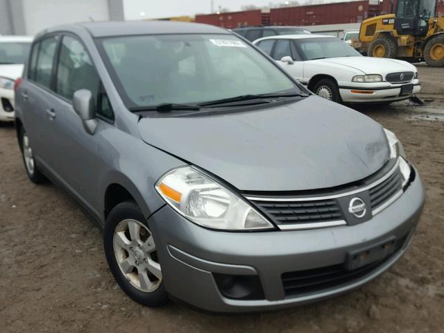 3N1BC13E77L448913 - 2007 NISSAN VERSA S GRAY photo 1