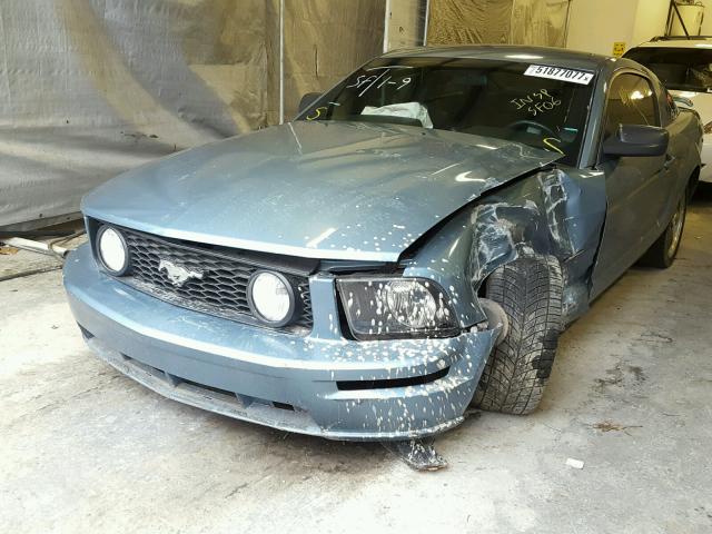 1ZVFT82H865167394 - 2006 FORD MUSTANG GT BLUE photo 2