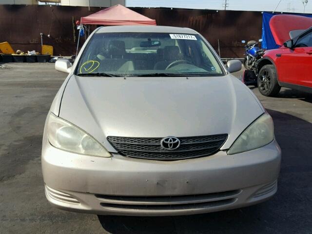 4T1BE32K74U346065 - 2004 TOYOTA CAMRY LE TAN photo 9