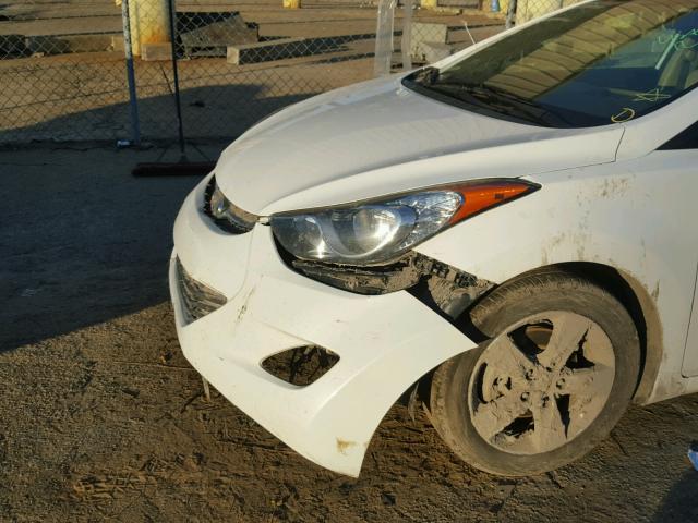 5NPDH4AE5DH367030 - 2013 HYUNDAI ELANTRA GL WHITE photo 9