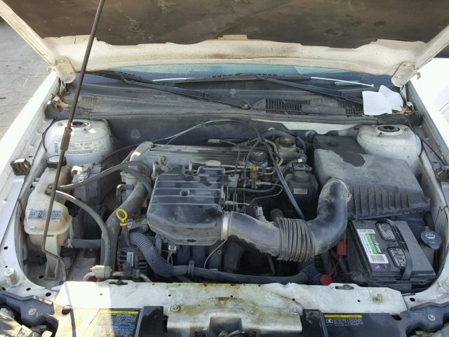 1G1ND52F64M637801 - 2004 CHEVROLET CLASSIC WHITE photo 7