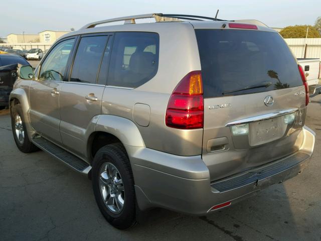 JTJBT20XX30008343 - 2003 LEXUS GX 470 GOLD photo 3