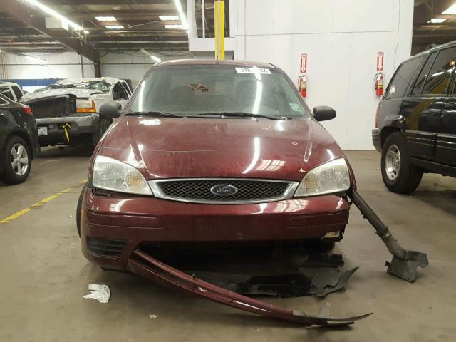 1FAHP34NX6W191590 - 2006 FORD FOCUS ZX4 MAROON photo 10