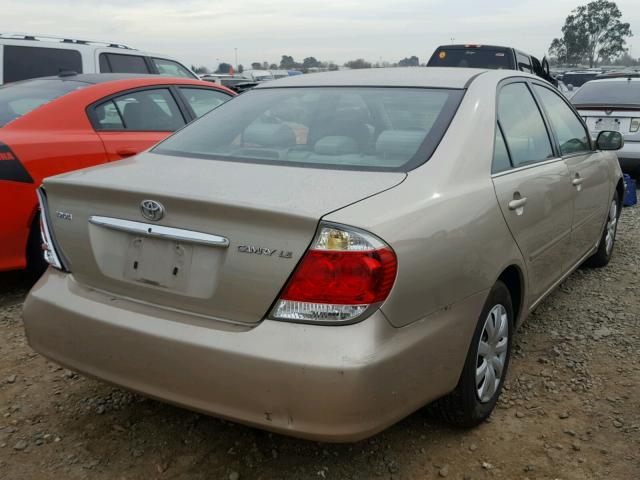 4T1BE32K05U065579 - 2005 TOYOTA CAMRY LE Gold Foto 4